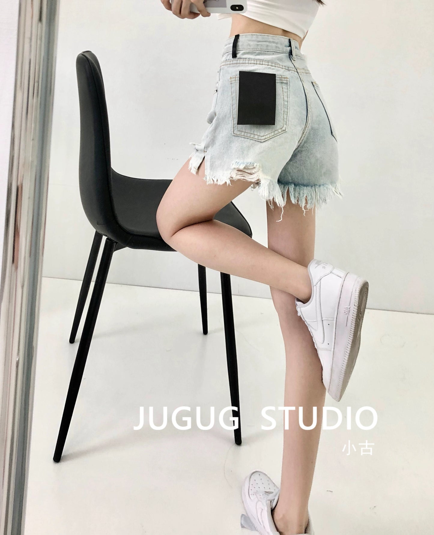 Hot Girls Wear European and American High Waist Light Color Denim Shorts