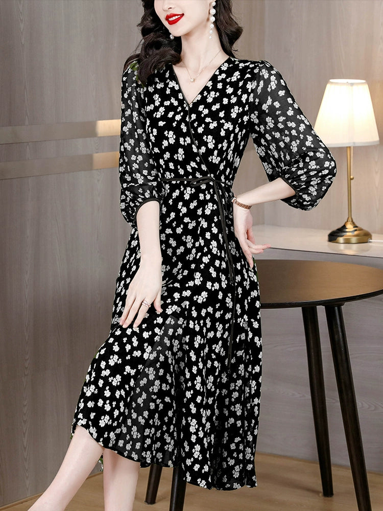 Younger V Neck Summer Fashion Thin over the Knee Dress
