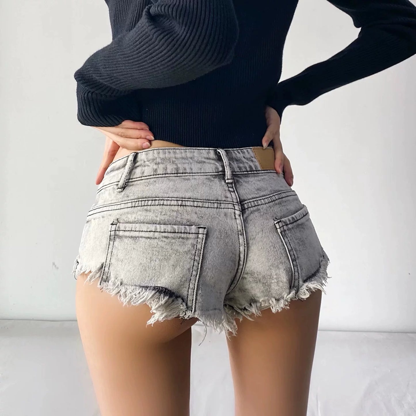 European and American Sexy Sexy Ultra-Short Jeans Ins High Street Hot Distressed Frayed Low Waist Hip-Exposed Shorts Hot Pants Tide