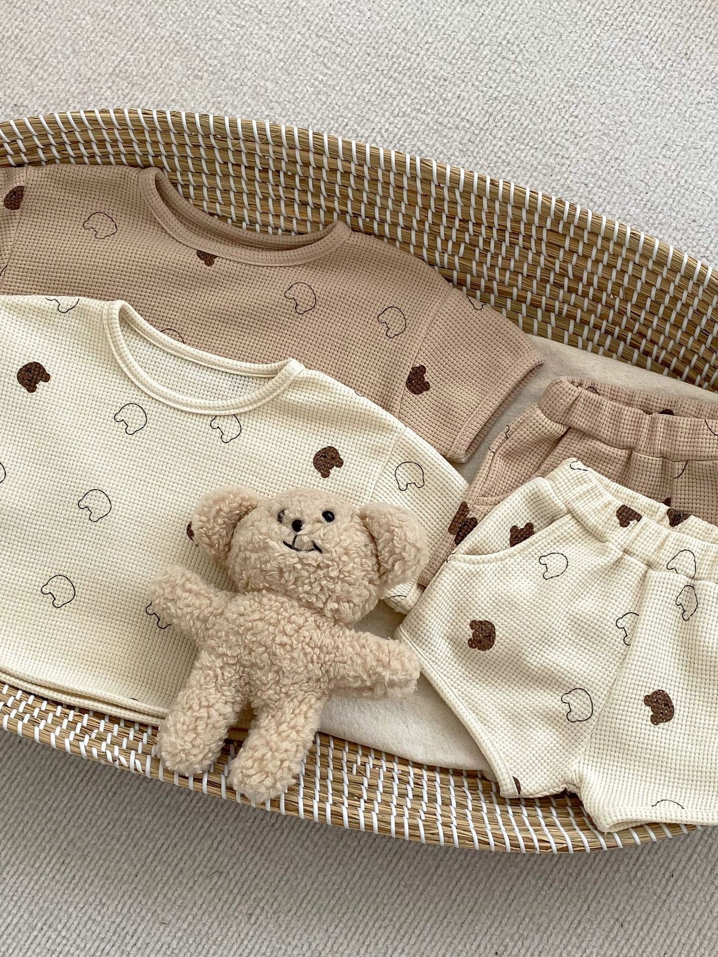 New Male and Female Baby Waffle Bear Suit Summer Infant Casual and Comfortable Short sleeve Shorts Two-piece Set Summer
