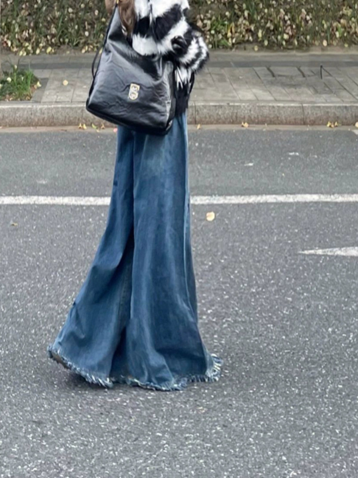 American Autumn Fringed Burr Drape Mop Jeans