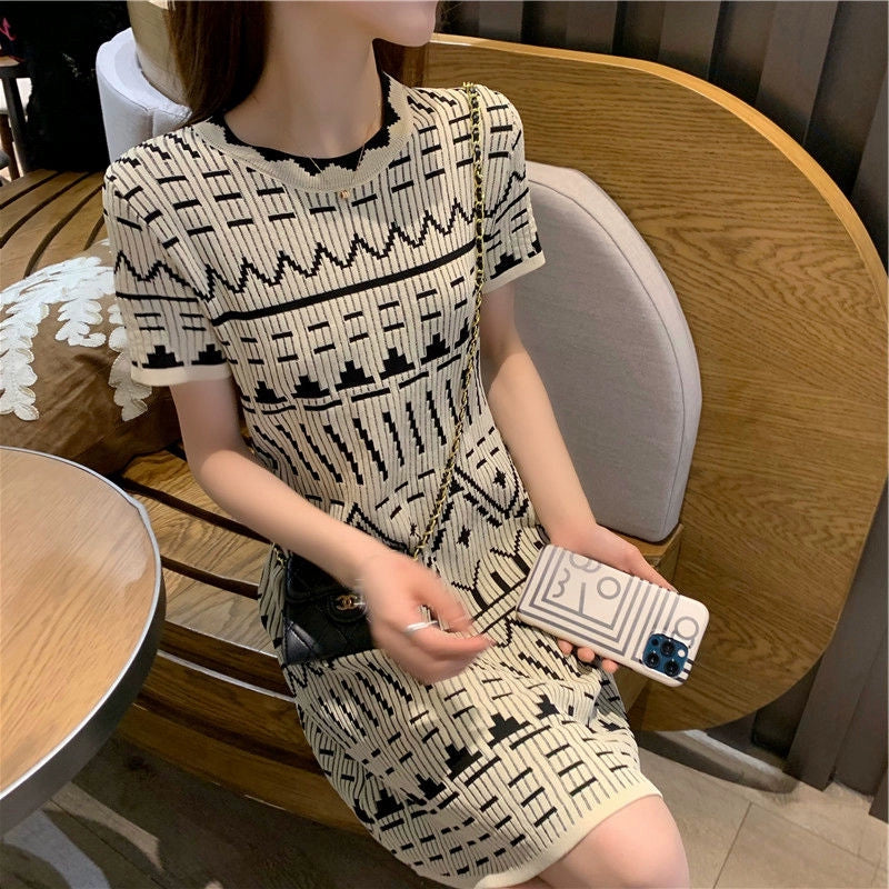 Ice Silk Dress Classic Style Crew Neck Short Sleeves T-shirt