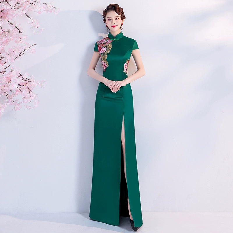 Green Chinese-Style Catwalk Wedding Dress Dress and Cheongsam Performance