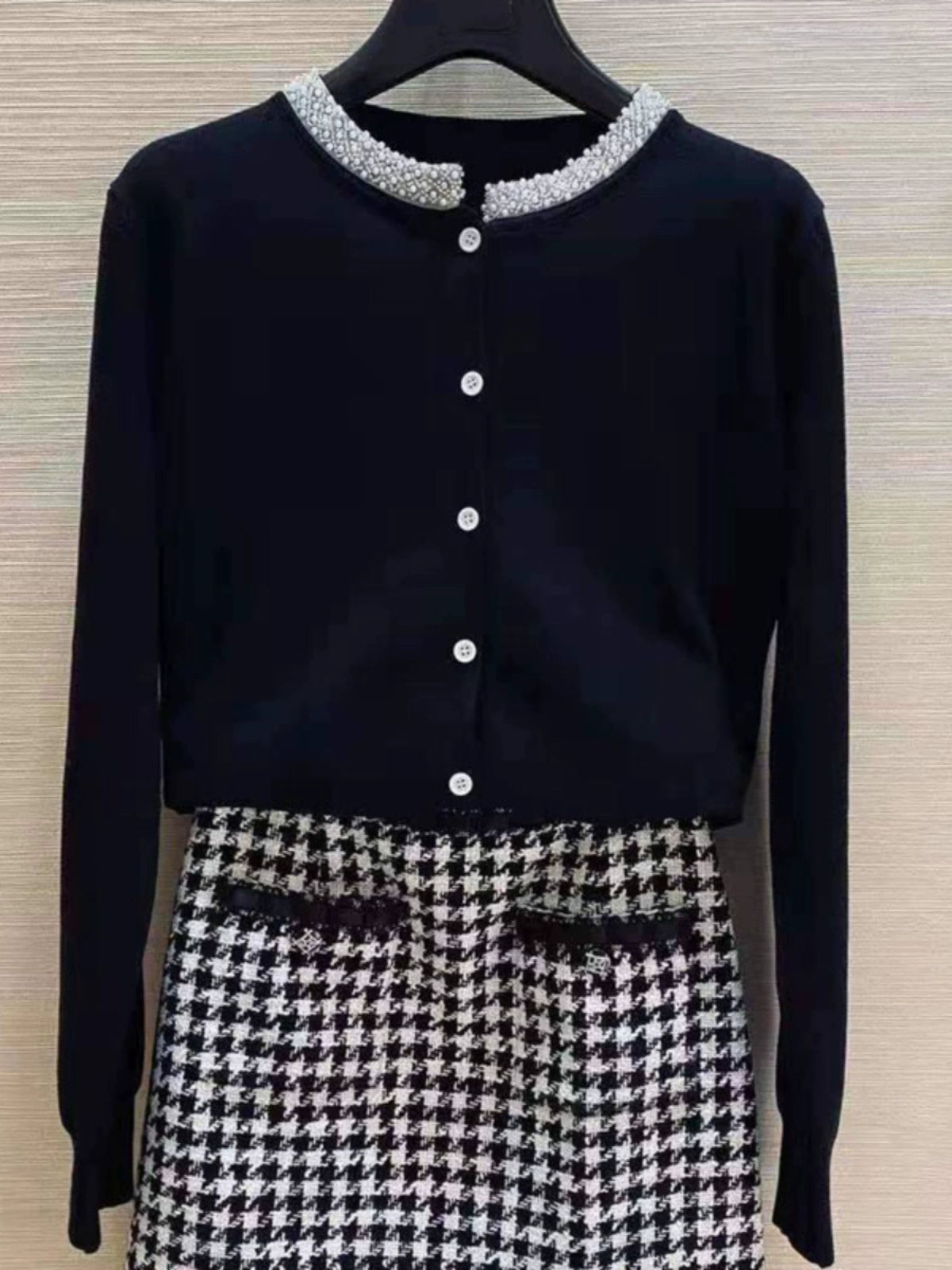 White Collar Girdear New Spring and Autumn Wool Knit Cardigan Beaded