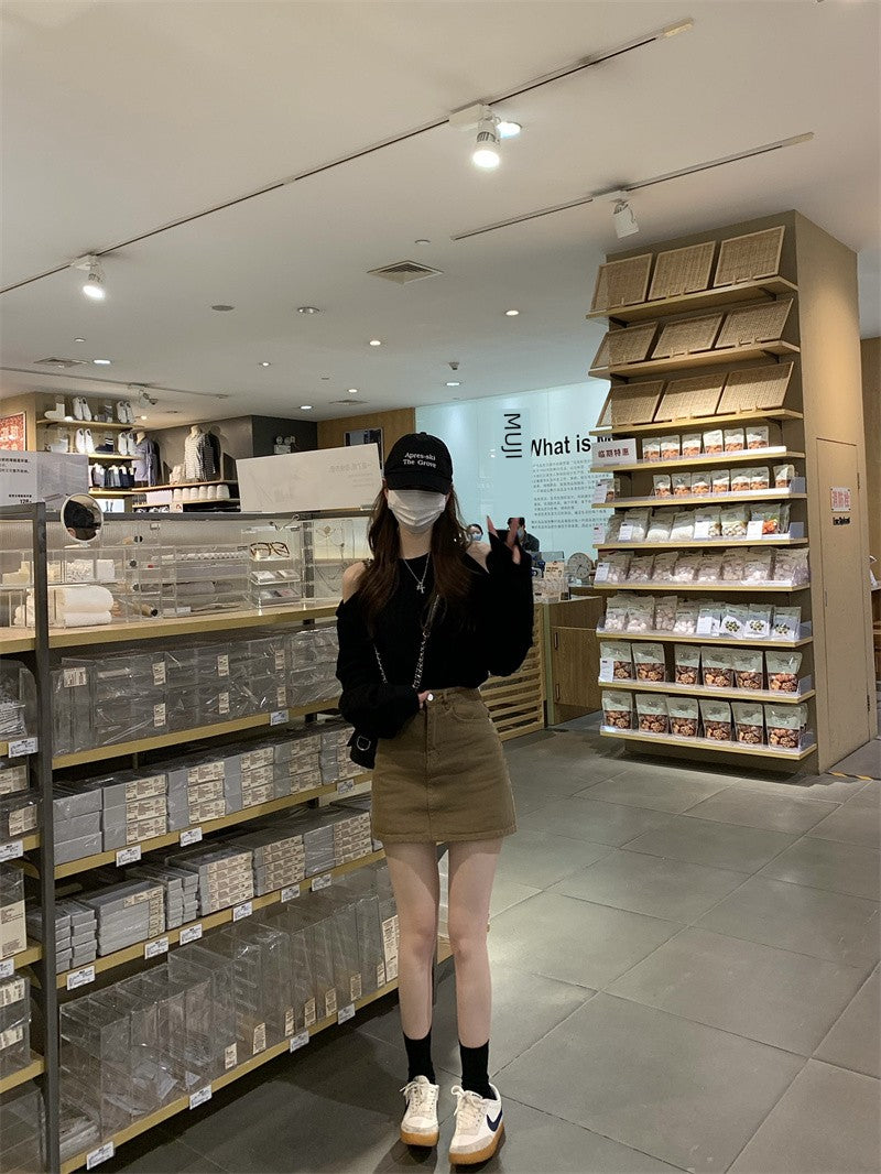 off-Shoulder and Black Loose round Neck Upper Clothes Long Sleeves T-shirt